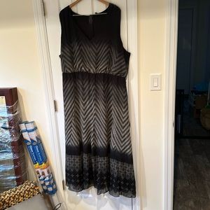 Jessica Simpson plus size (3x) black and grey print dress